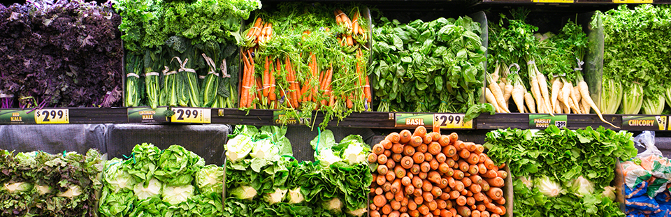 Vegetables on display in the grocery store